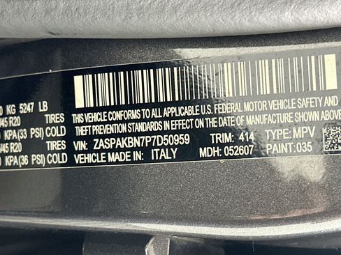 Used 2023 Alfa Romeo Stelvio Ti AWD/4WD image 12
