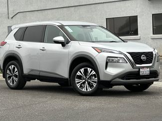 Used 2022 Nissan Rogue SV video 2