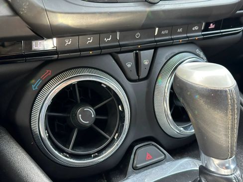 Used 2017 Chevrolet Camaro LT w/ Technology Package RWD image 31