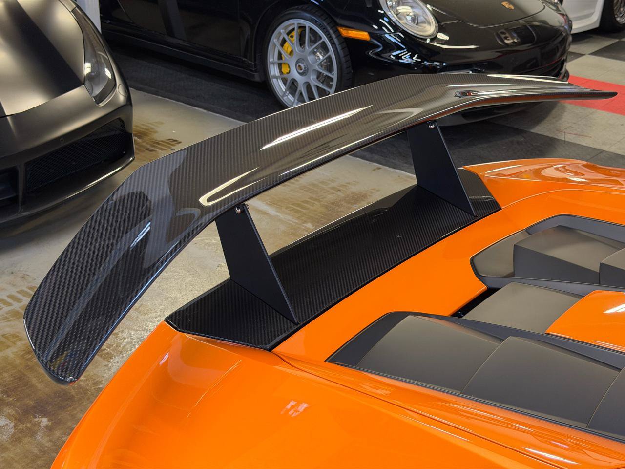 Used 2021 Lamborghini Huracan EVO RWD image 13