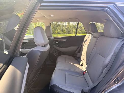 Used 2025 Subaru Outback Limited AWD/4WD image 7