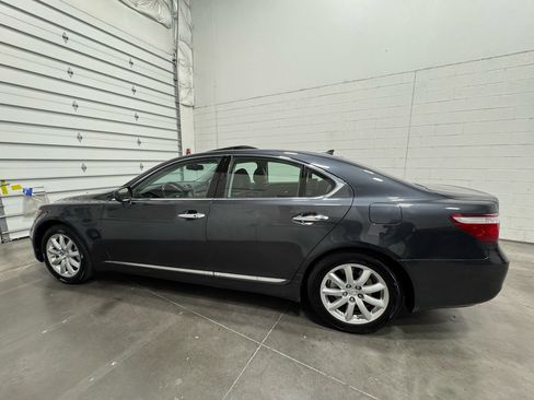 Used 2009 Lexus LS 460 AWD image 2