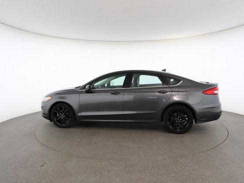 Used 2020 Ford Fusion SE w/ Equipment Group 151A image 7