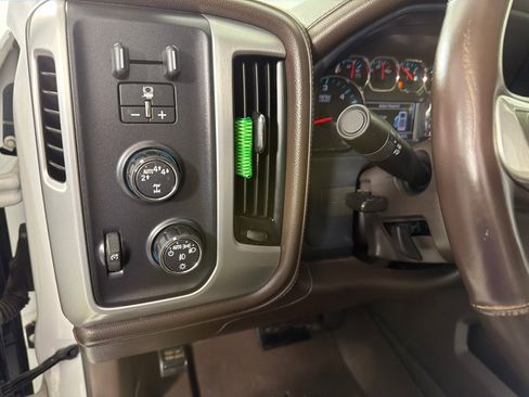 Used 2017 GMC Sierra 1500 SLT w/ SLT Premium Package AWD/4WD image 12
