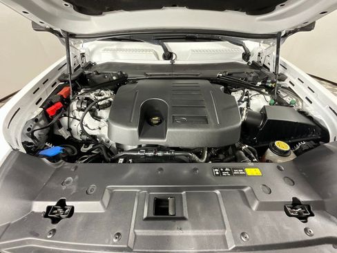 Used 2022 Land Rover Defender 110 X-Dynamic SE image 28