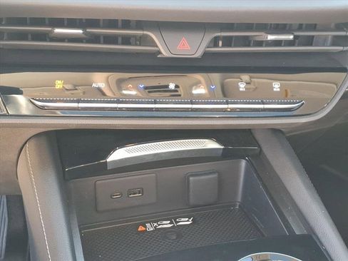 Certified 2024 Buick Envision Avenir image 19