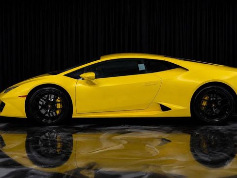 Used 2018 Lamborghini Huracan LP 580-2 RWD image 3