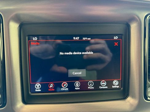 Used 2019 Dodge Challenger SXT w/ Driver Convenience Group RWD image 27