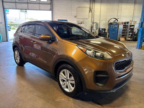 Used 2017 Kia Sportage LX FWD image 3