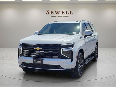 Used 2025 Chevrolet Tahoe High Country AWD/4WD image 1
