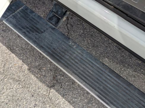 Used 2021 Ford F250 Platinum w/ FX4 Off-Road Package image 13