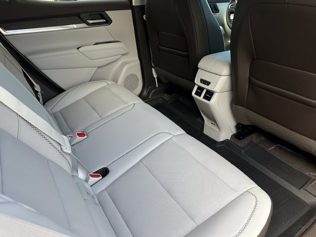 New 2027 GMC Terrain Denali w/ LPO, Floor Liner Package AWD/4WD image 11
