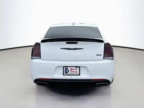 Used 2021 Chrysler 300 Touring w/ Sport Appearance Package RWD image 6