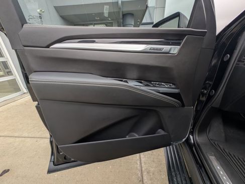 Used 2026 Cadillac Escalade ESV Sport w/ Touring Package image 49