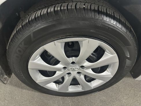 Used 2023 Toyota Corolla LE image 10