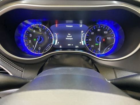 Used 2026 Chrysler Pacifica Select AWD/4WD image 37