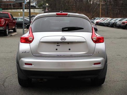 Used 2011 Nissan Juke SL w/ Chrome Pkg image 4