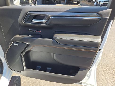 Used 2022 GMC Sierra 1500 AT4 w/ Technology Package AWD/4WD image 13