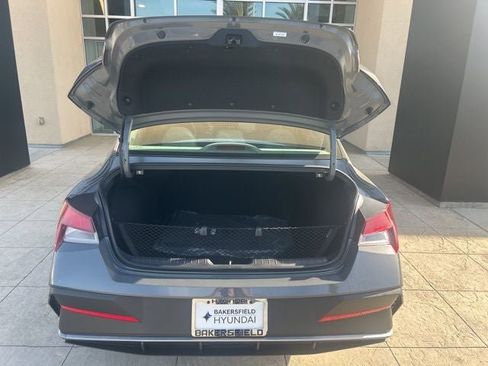 New 2026 Hyundai Elantra SE image 23