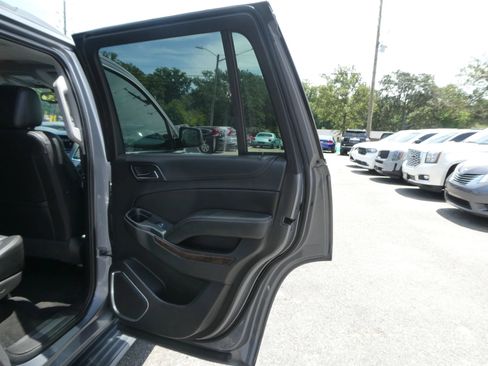 Used 2018 Chevrolet Tahoe LT w/ Luxury Package RWD image 28