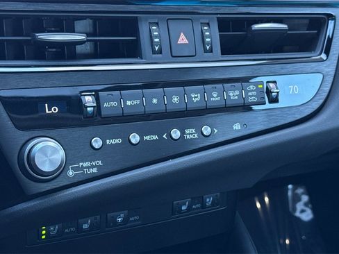 Used 2023 Lexus ES 350 350 image 24
