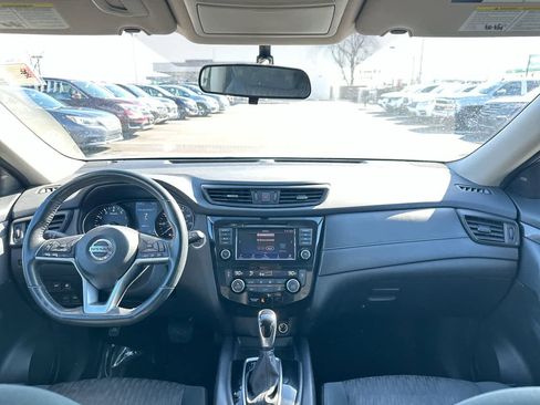 Used 2018 Nissan Rogue SV image 20