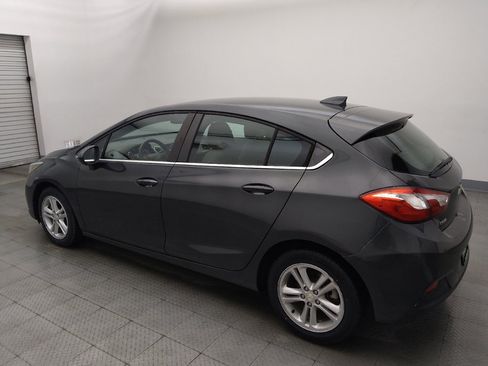 Used 2017 Chevrolet Cruze LT FWD image 3