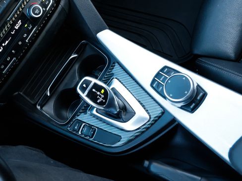 Used 2018 BMW 340i xDrive Sedan w/ Premium Package image 43