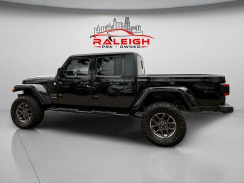 Used 2020 Jeep Gladiator Overland AWD/4WD image 8
