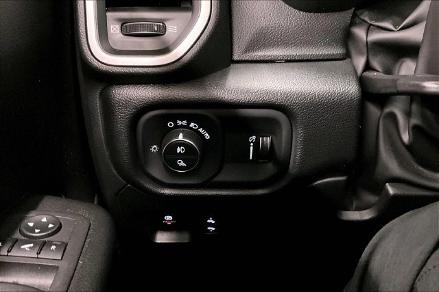 Used 2022 RAM 1500 Big Horn AWD/4WD image 38