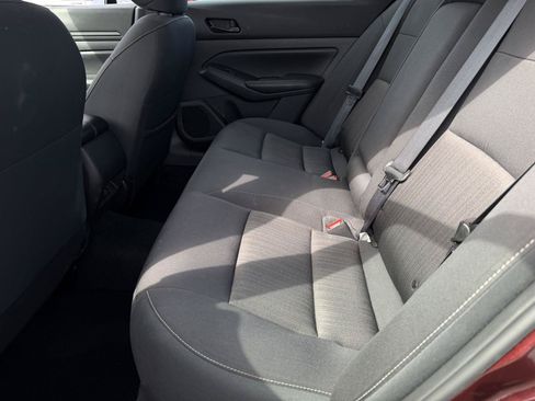 Used 2025 Nissan Altima 2.5 SV FWD image 8