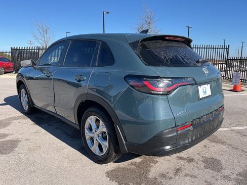 Certified 2025 Honda HR-V LX image 6