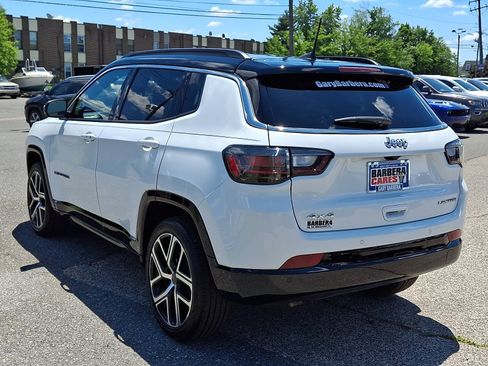 Used 2025 Jeep Compass Limited w/ Elite Group AWD/4WD image 4