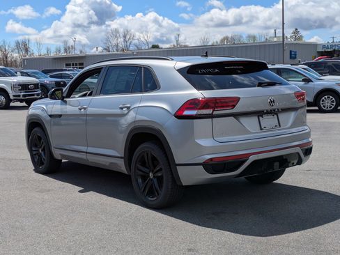 Used 2023 Volkswagen Atlas Cross Sport SEL AWD/4WD image 4