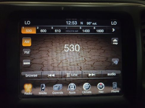 Used 2016 Jeep Cherokee Limited w/ Luxury Group AWD/4WD image 25