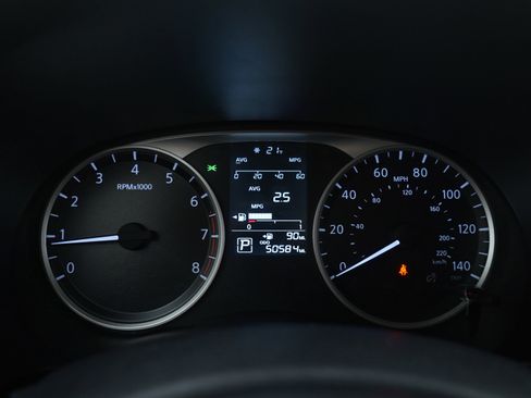 Used 2018 Nissan Kicks S image 26