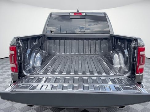 Used 2022 RAM 1500 Laramie AWD/4WD image 28