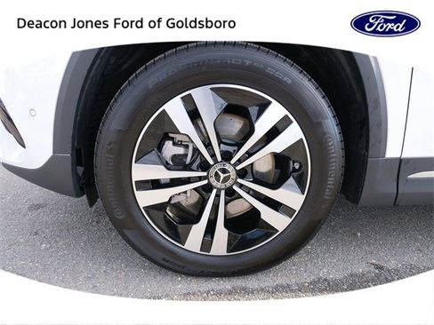 Used 2025 Mercedes-Benz GLA 250 image 13