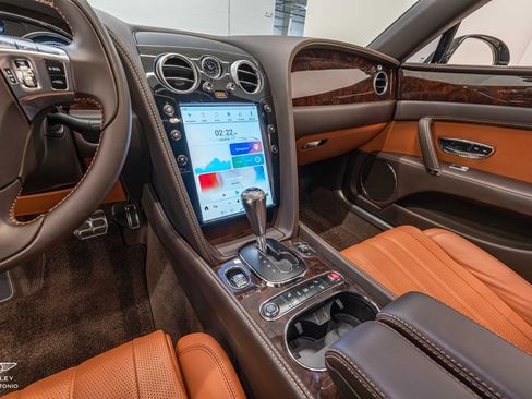 Used 2016 Bentley Flying Spur W12 image 31