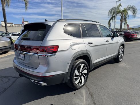 Used 2025 Volkswagen Atlas SE image 10
