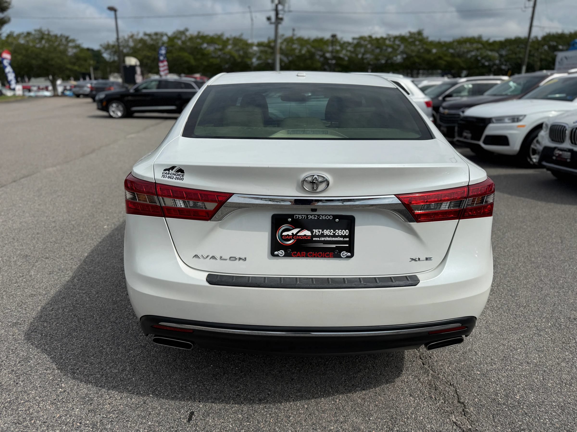 Used 2018 Toyota Avalon XLE Premium FWD image 9