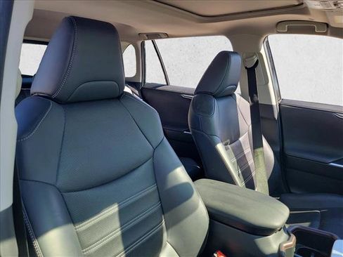 Used 2024 Toyota RAV4 Limited image 15