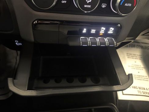 Used 2021 RAM 1500 Big Horn AWD/4WD image 22