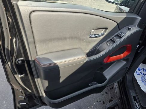 Used 2023 Nissan Frontier PRO-4X w/ Pro Convenience Package image 35