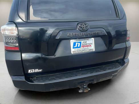 Used 2022 Toyota 4Runner SR5 image 12
