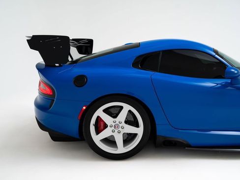 Used 2017 Dodge Viper ACR w/ Extreme Aero Package RWD image 9