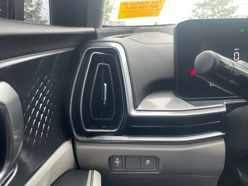 Certified 2025 Kia Sorento S FWD image 12