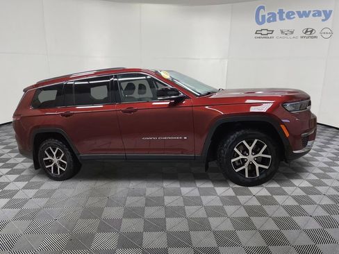 Used 2023 Jeep Grand Cherokee L Limited w/ Trailer Tow Group (B) AWD/4WD image 1