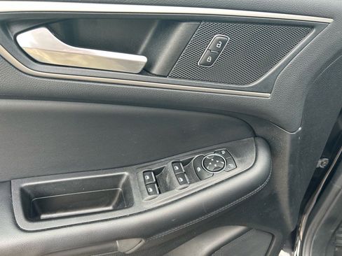 Used 2022 Ford Edge SEL w/ Convenience Package image 16