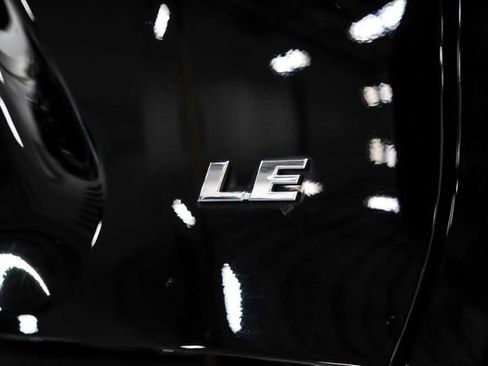 Used 2021 Toyota RAV4 LE image 49